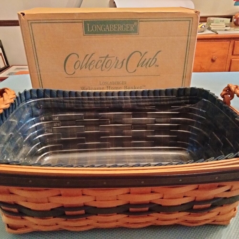 Longaberger 1997 Collector's Club Welcome Home Basket